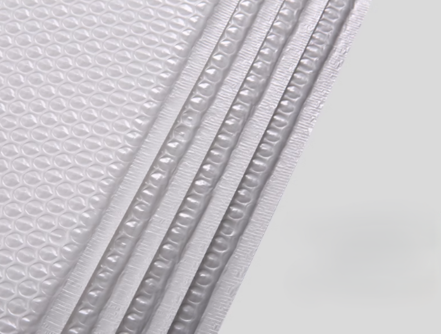 50 pcs / 11 x 15 +4cm / Bubble Padded Postal Mailing Bags Envelopes