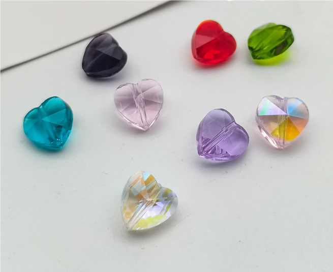 (Y205) 15 Pcs / 10mm / High Quality straight Hole Glass Heart Beads, DIY Jewellery Making