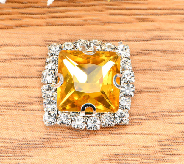(S38S)  10 Pcs / 14mm / Silver Base Sew On Square Rhinestone