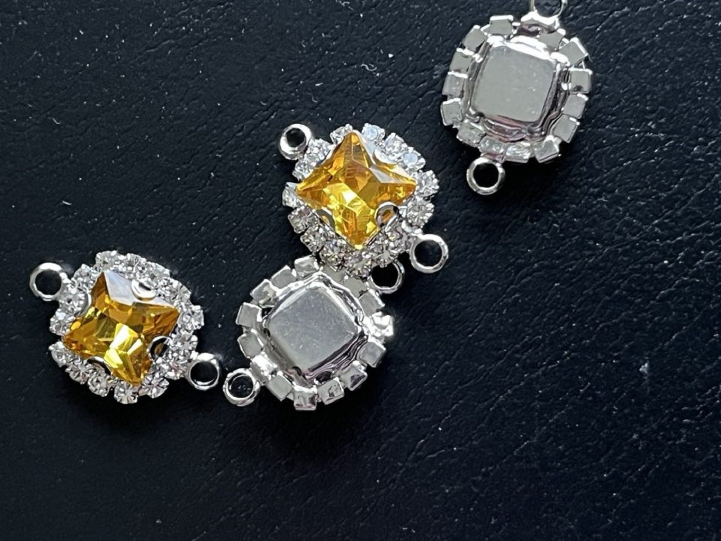 10 Pcs / 14mm Silver Base Double Loops Rhinestone Square Connector  C050S