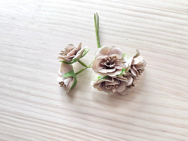 30 Pcs / 3cm / Mini Artificial Flowers   SF004