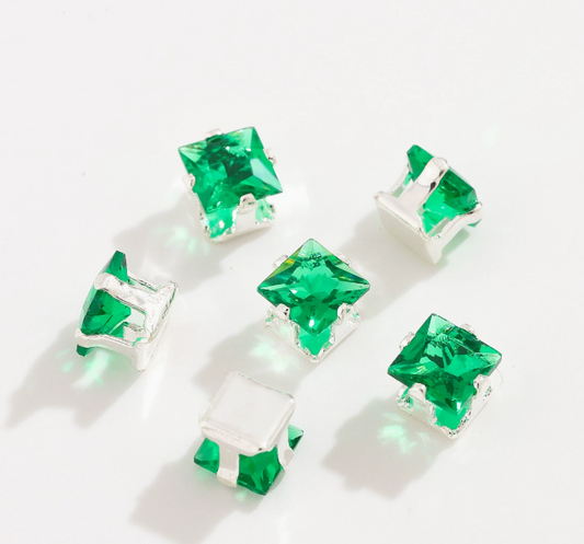 40 pcs / Square Glass Sew-On Crystals, Jewellery Making S70