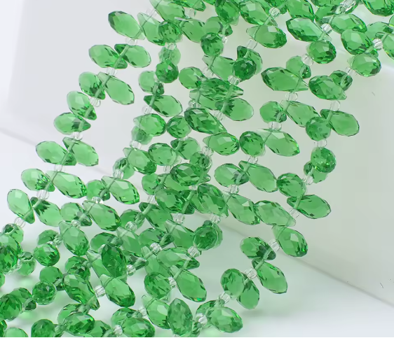 95 pcs / 6 x 12mm / Top Drilled Teardrop Glass Beads