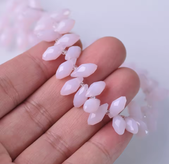 95 pcs / 6 x 12mm / Top Drilled Teardrop Glass Beads