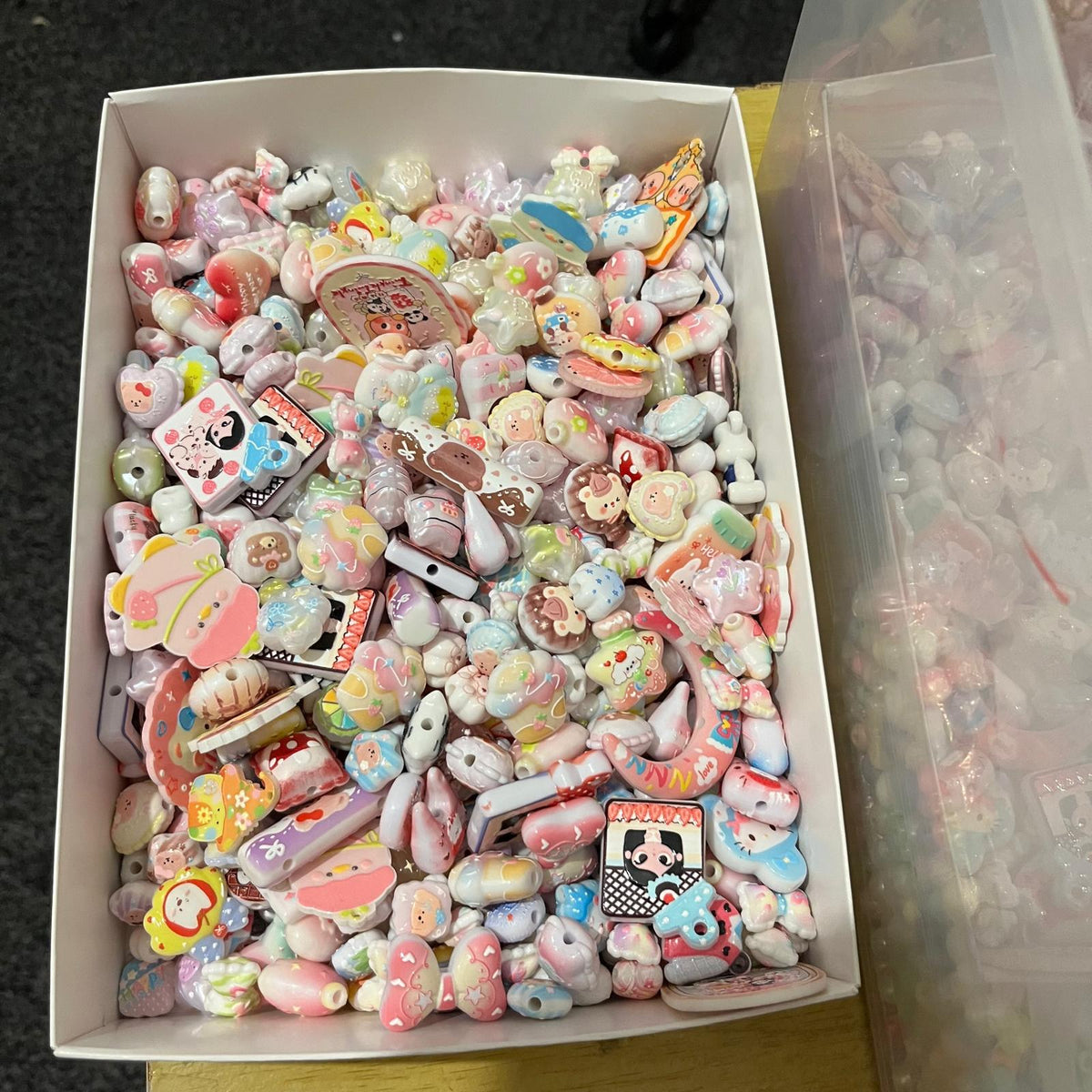 120ml / Coloured Mixed Random Keychain Beads