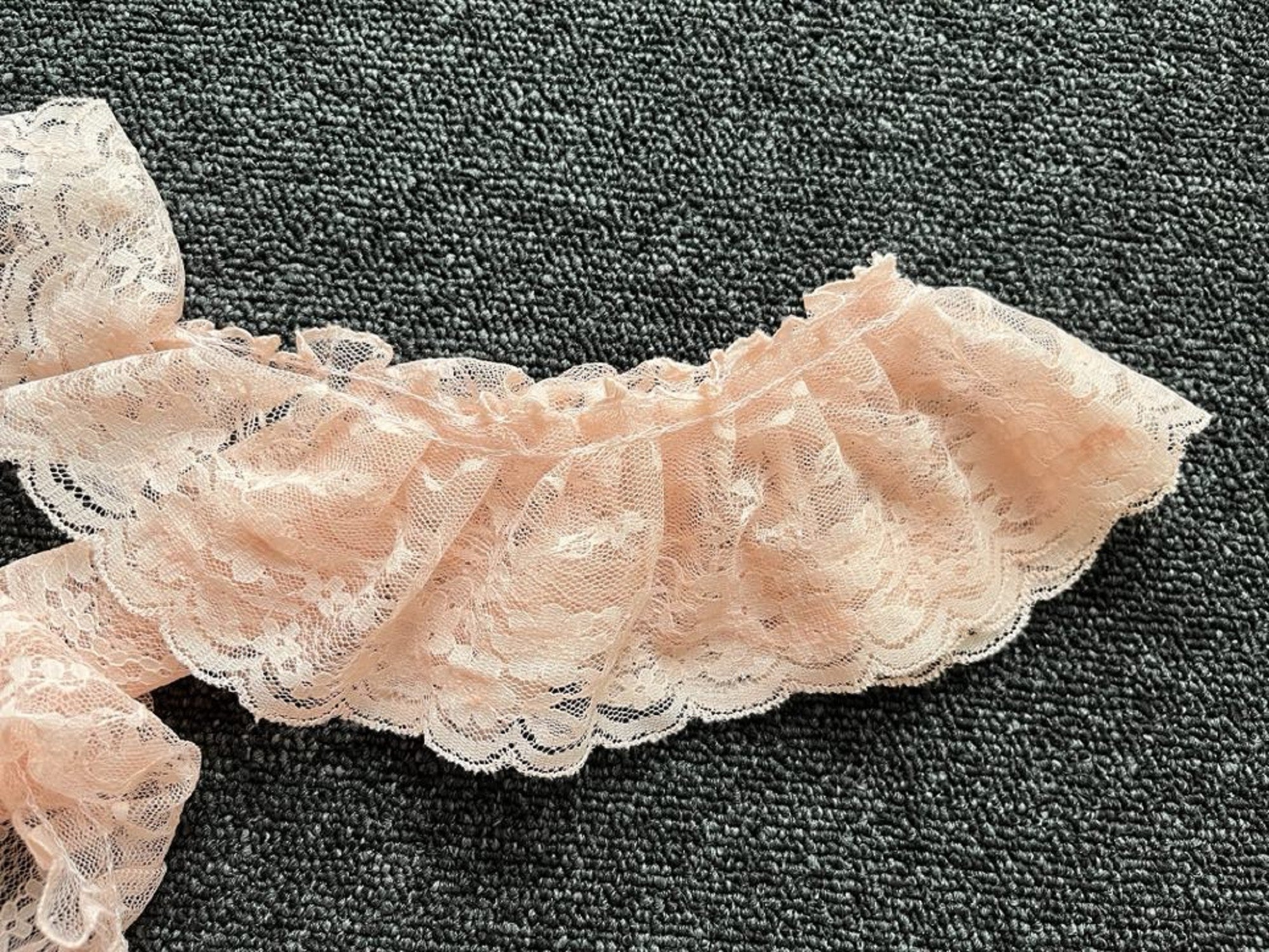 2 meters / 8cm / Korean Pink / Lace Trim  LF032