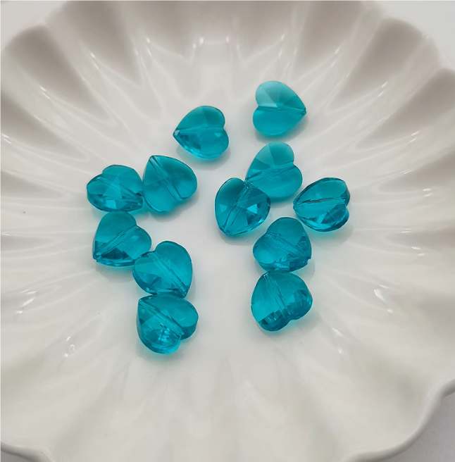 (Y205) 15 Pcs / 10mm / High Quality straight Hole Glass Heart Beads, DIY Jewellery Making