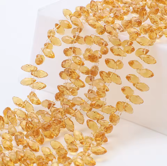 95 pcs / 6 x 12mm / Top Drilled Teardrop Glass Beads