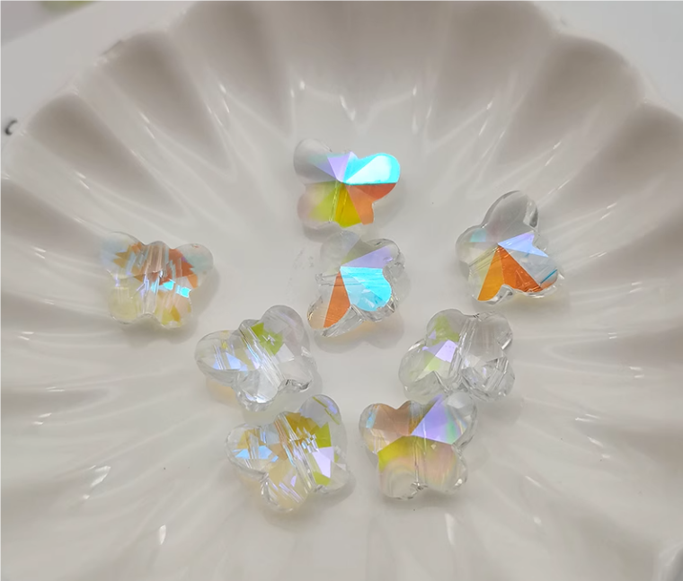 (Y203)  10 Pcs / 14mm / High Quality straight Hole Glass Butterfly Beads, DIY Jewellery Making