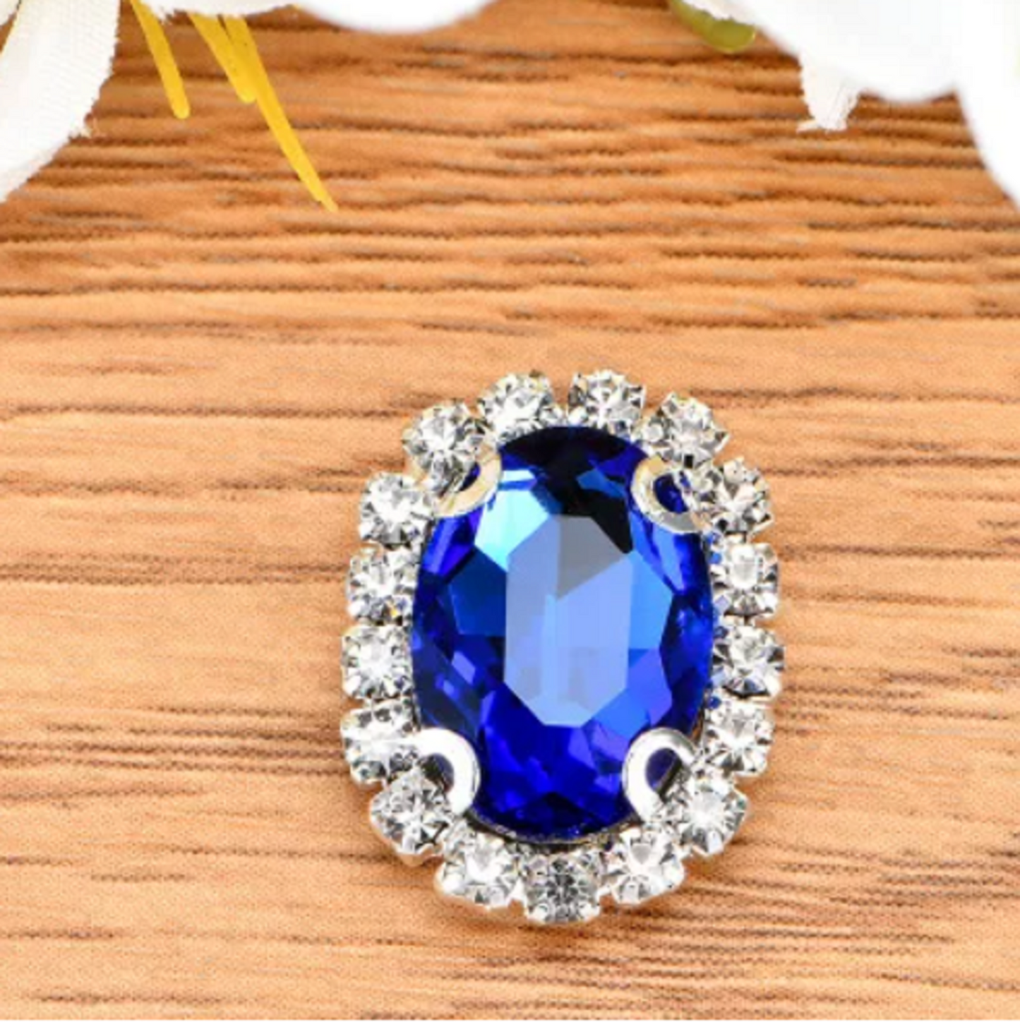 (S12G)  10 Pcs / 18 x 22mm / Gold Base Sew On Oval Crystal
