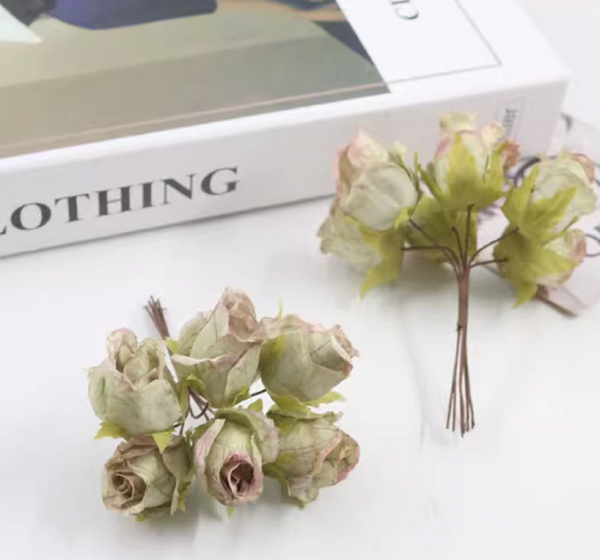 30 Pcs / 3cm / Fabric Artificial Flowers  SF015