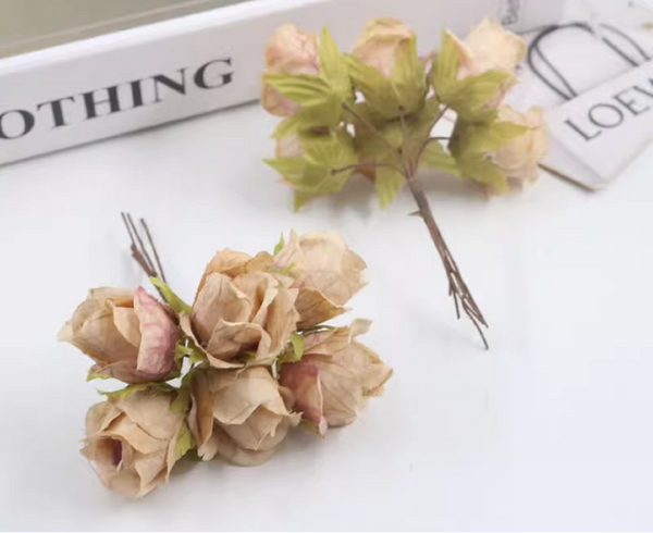 30 Pcs / 3cm / Fabric Artificial Flowers  SF015