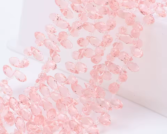 95 pcs / 6 x 12mm / Top Drilled Teardrop Glass Beads