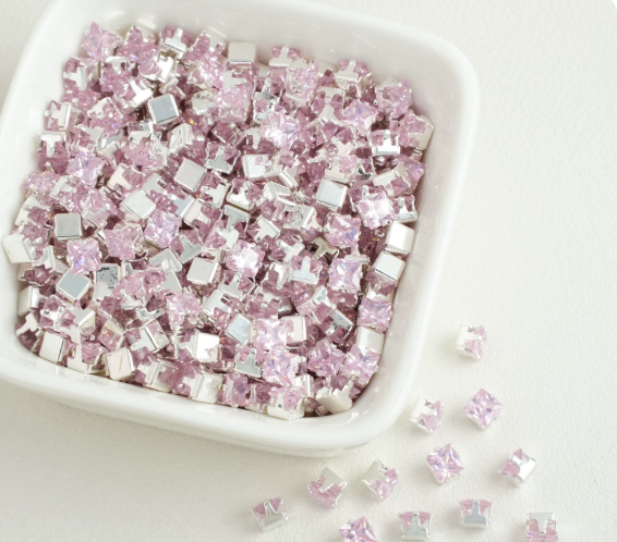 25 pcs / Silver Plated Square Glass Sew-On Crystals, Jewellery Making S70