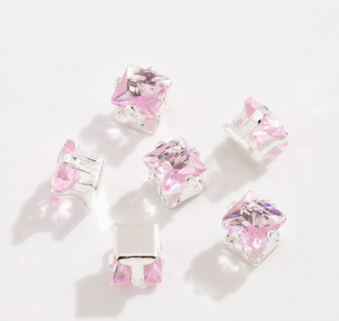 40 pcs / Square Glass Sew-On Crystals, Jewellery Making S70