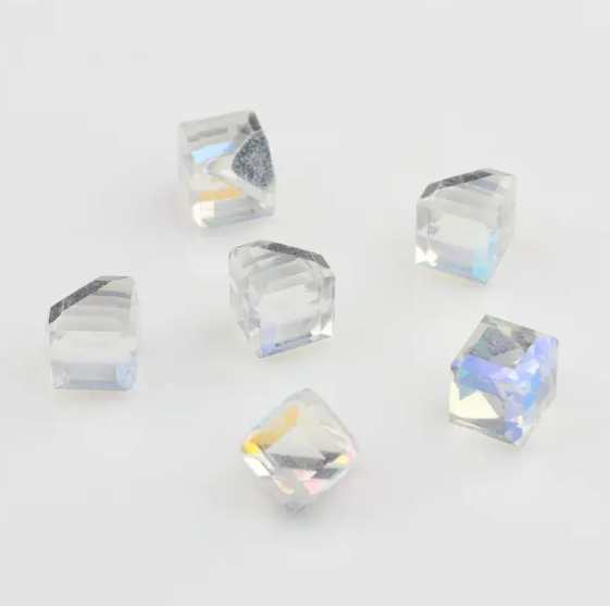 10 pcs / 8mm No Hole Faceted Glass Square Cut Beads