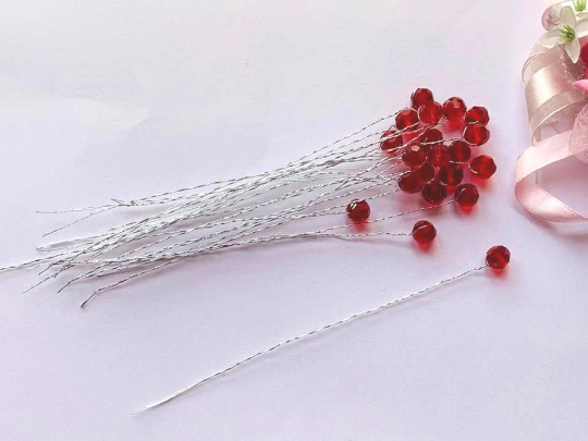 20 Stems / 8mm / Flower Bead Sprays FS85