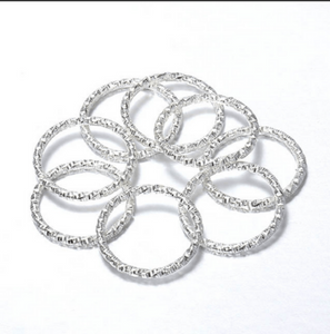 30 pcs Textured Round Hoops Connectors JR001