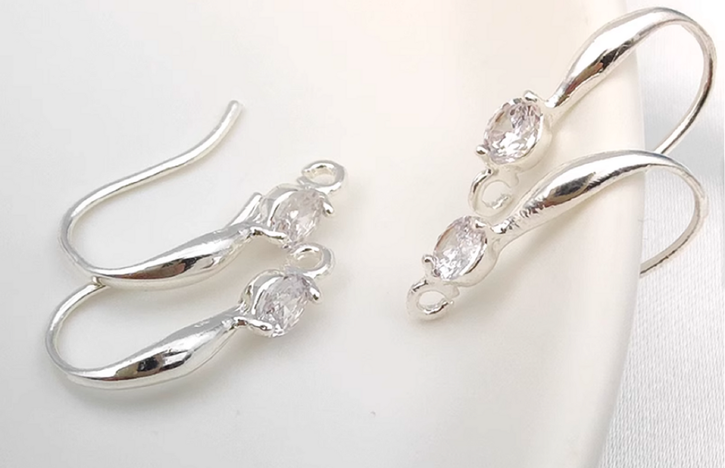 (EK64) 10 pcs / Gold Plated Crystal Earrings Hoop