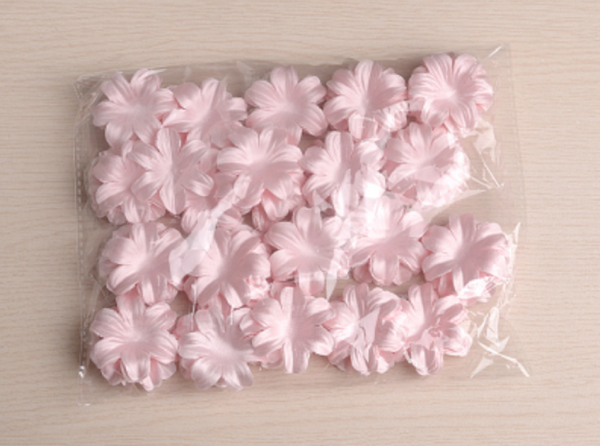 50 pcs / White / Organza, Silk / Fabric Flower Petals SF89