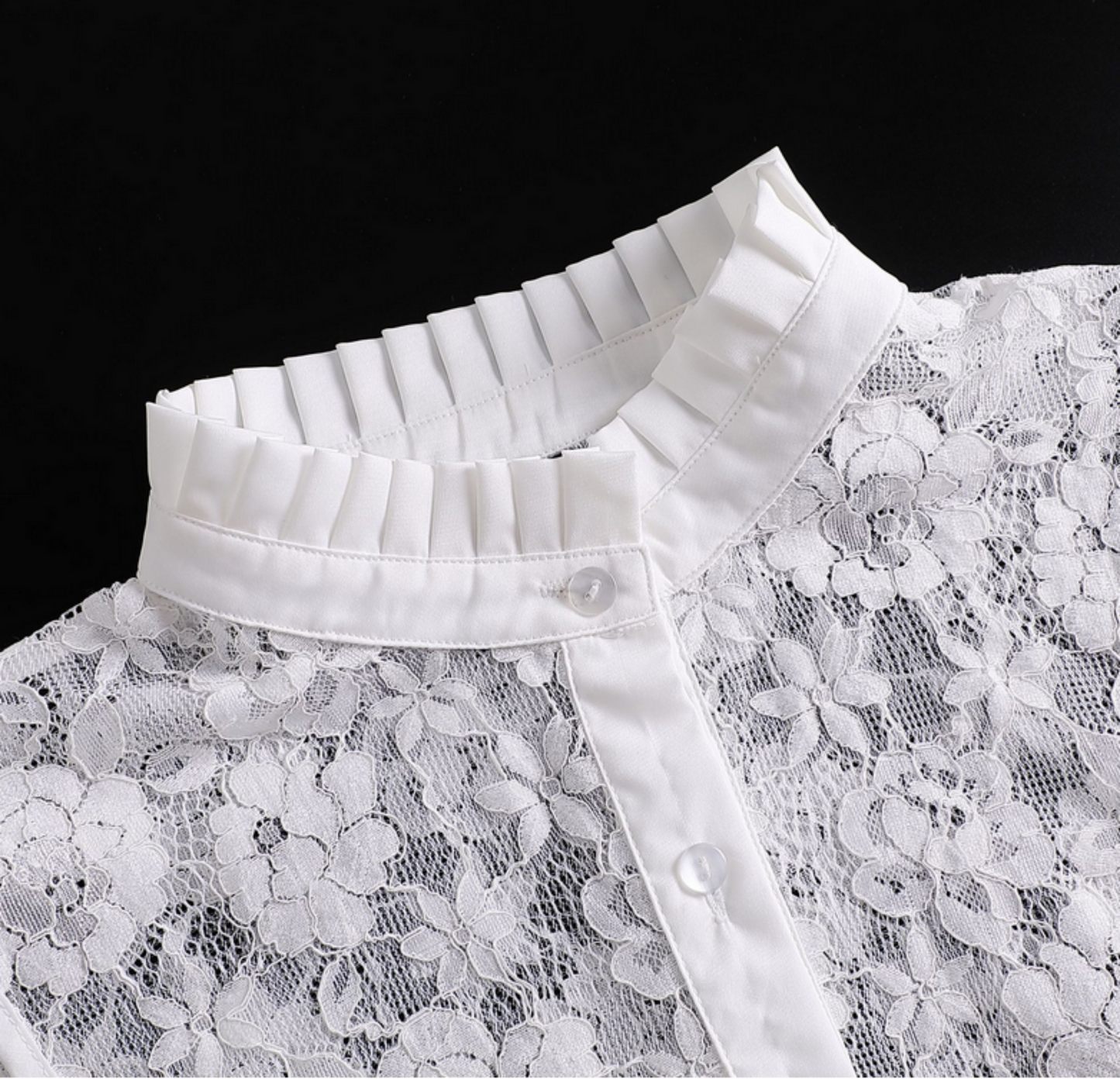 B633 / Off  White Lace Fake Collar, Removable Cuffs, False Collar, Removable Collar