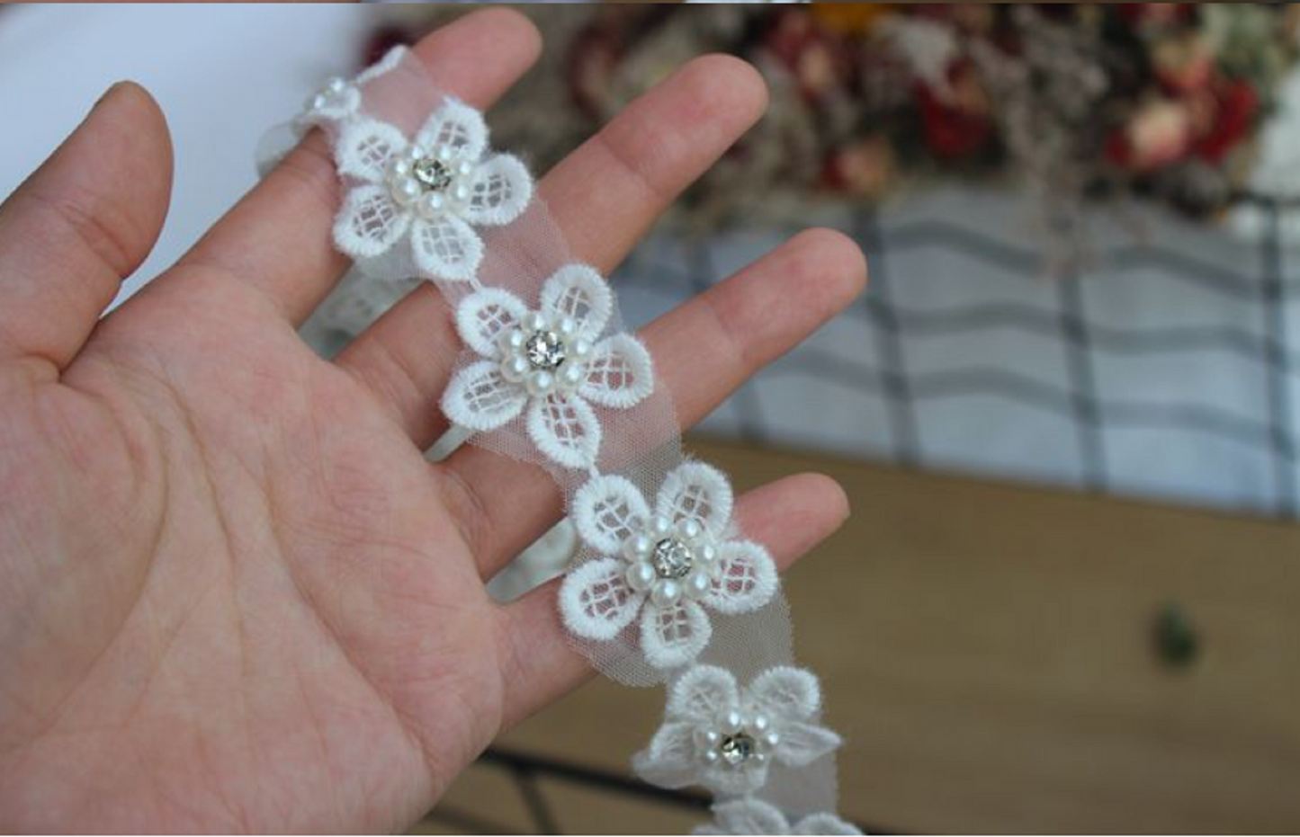 1 meter / Off White / Floral Lace Trim  LF017, LF018, LF019