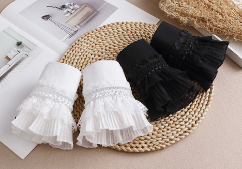 1 pair / Off White, Black / Fake Lace Sleeve Cuffs, False Wrist Cuffs, Removable Wrist Cuffs   SC049(K)