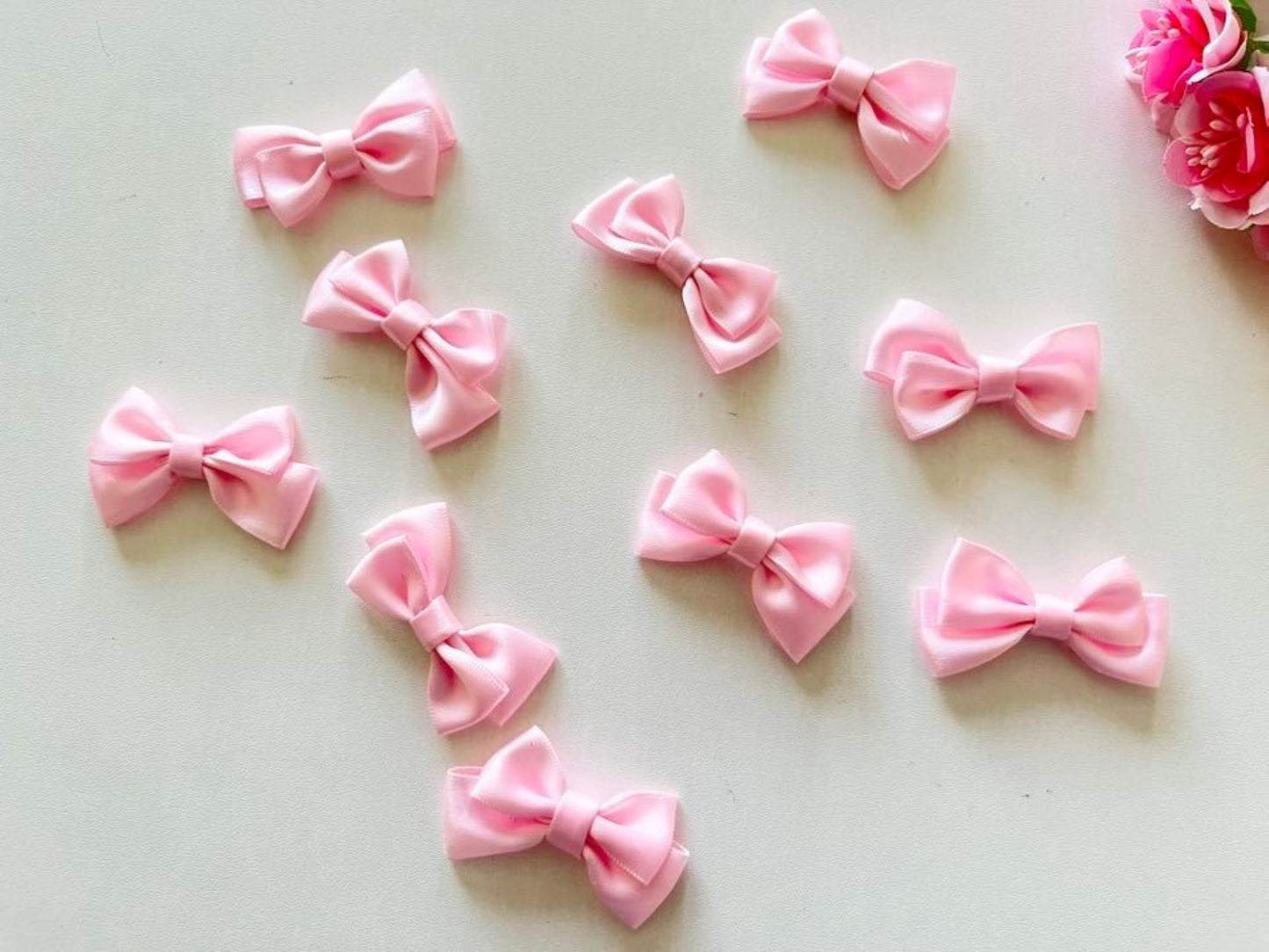 5cm x 2cm / 30 pieces Mixed Mini Satin Bows BW001