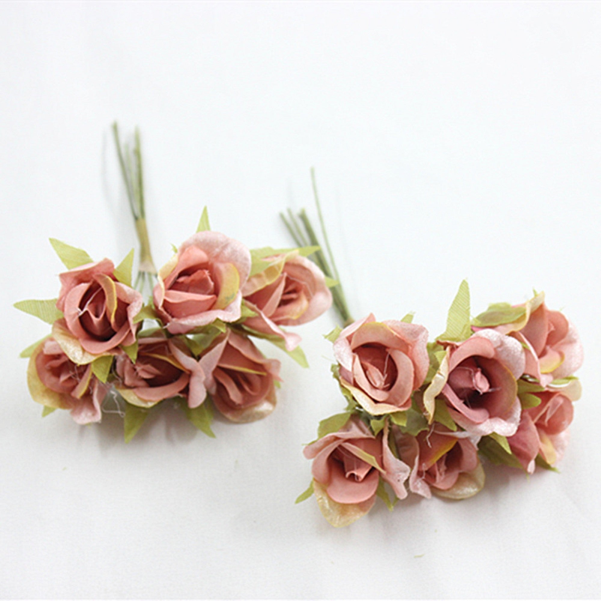 30 Pcs / 2cm Mini Artificial Flowers  SF005