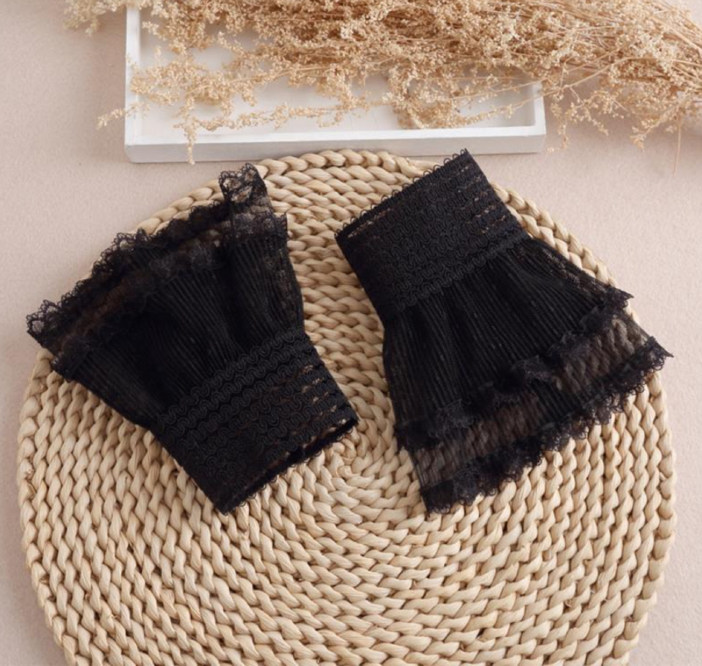 Off White Fake Lace Sleeve Cuffs, Fake Sleeve Cuffs, False Wrist Cuffs, Removable Wrist Cuffs SC003(K)