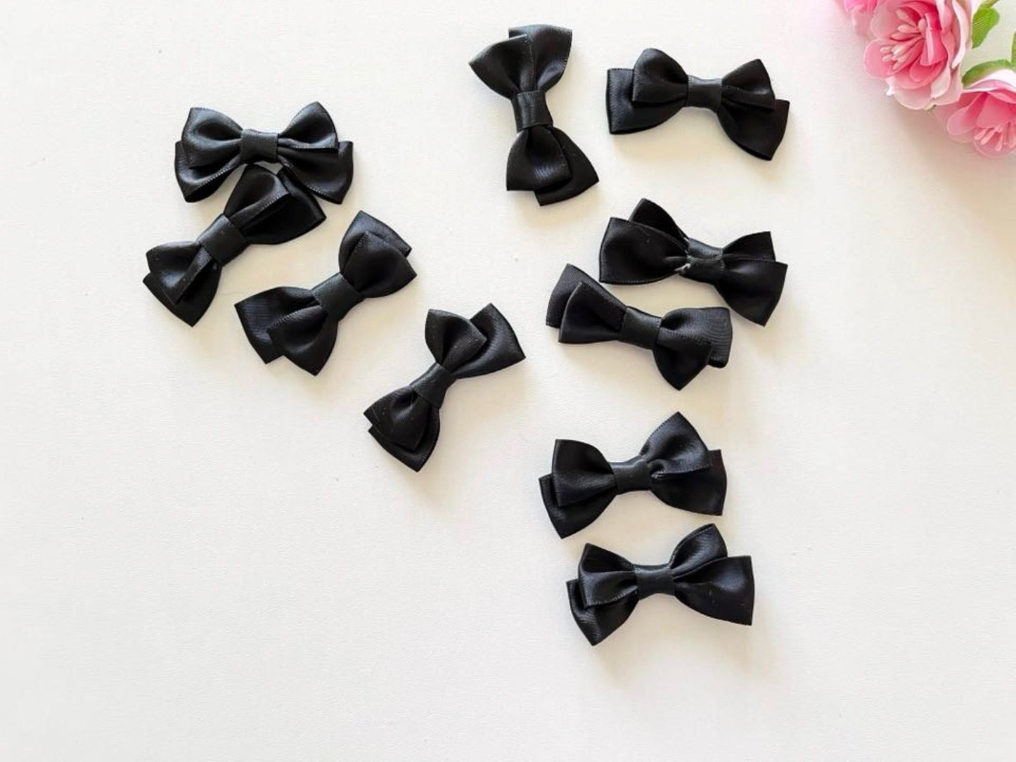 5cm x 2cm / 30 pieces Mixed Mini Satin Bows BW001