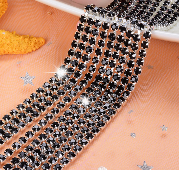 3 Meters / 4mm / Rhinestone Diamante Chain, DIY Crystal Trim C23