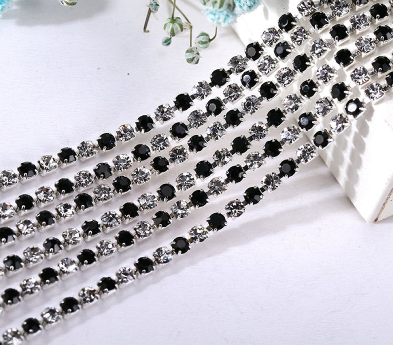 3 Meters / 2.5mm / Rhinestone Diamante Chain  C22