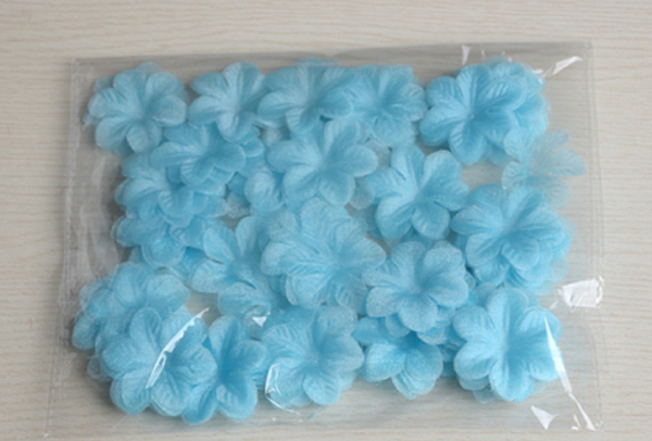 50 pcs / White / Organza, Silk / Fabric Flower Petals SF91