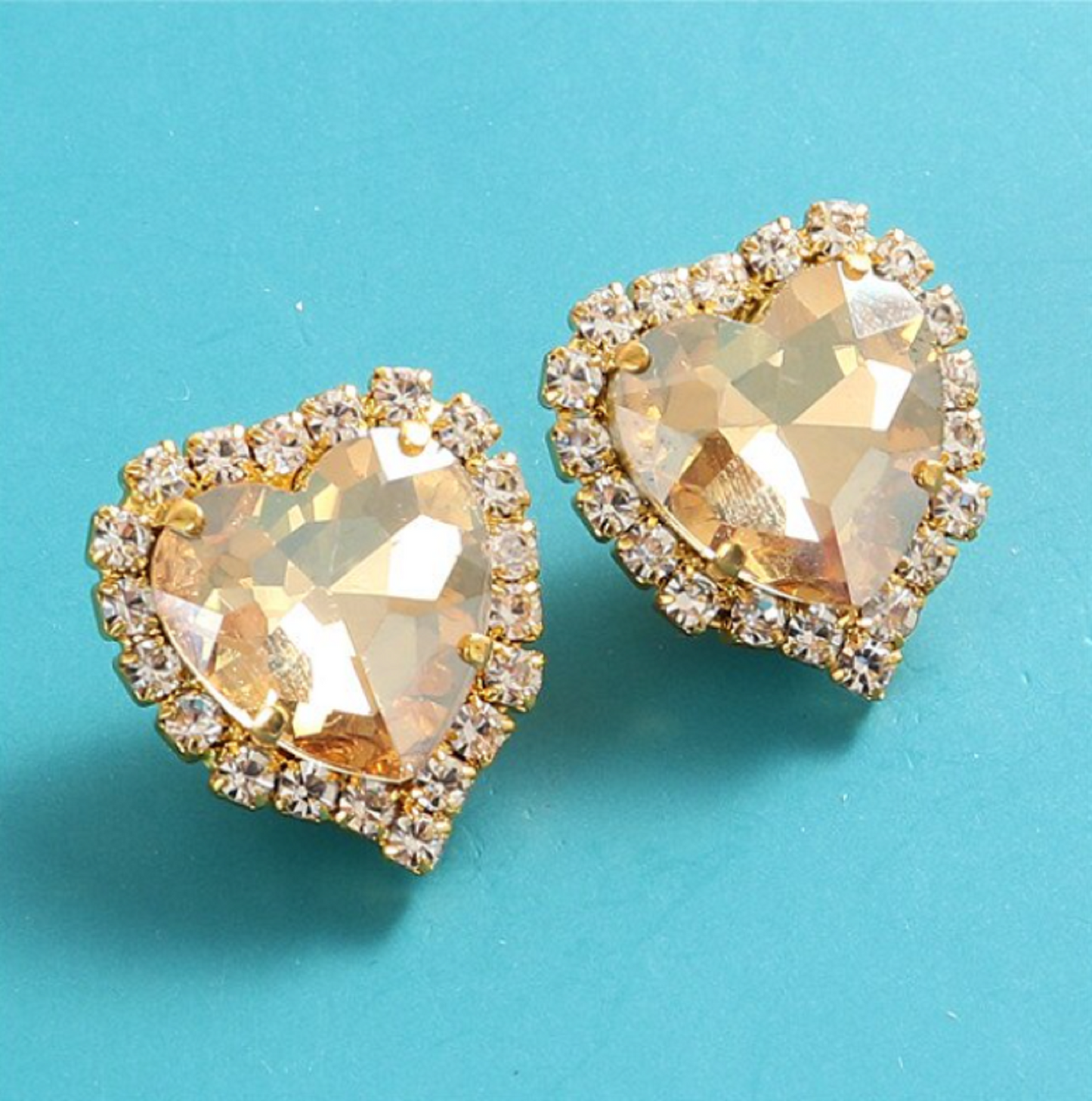 (S17G)  10 Pcs / 10mm / Gold Base Sew On Rhinestone Heart