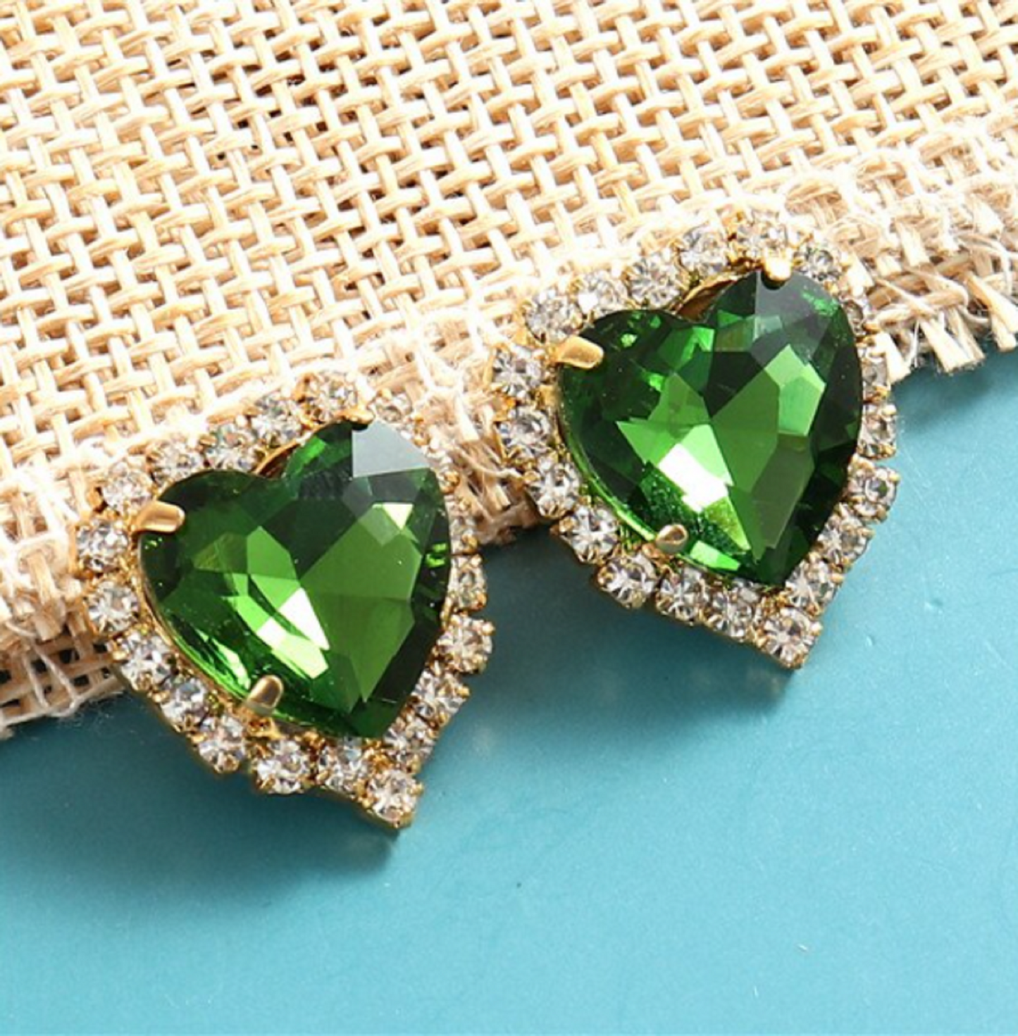 (S17G)  10 Pcs / 12mm / Gold Base Sew On Rhinestone Heart