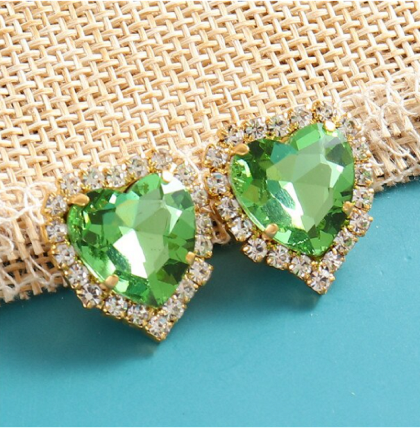 (S17G)  10 Pcs / 10mm / Gold Base Sew On Rhinestone Heart