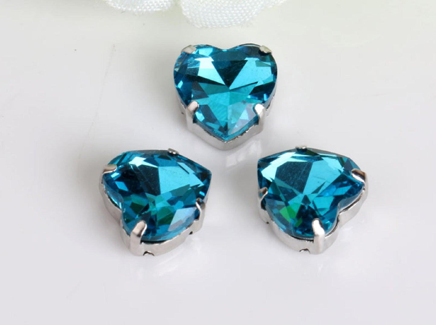 (S16S)  20 Pcs / 10mm / Mix Lot Sew On Rhinestone