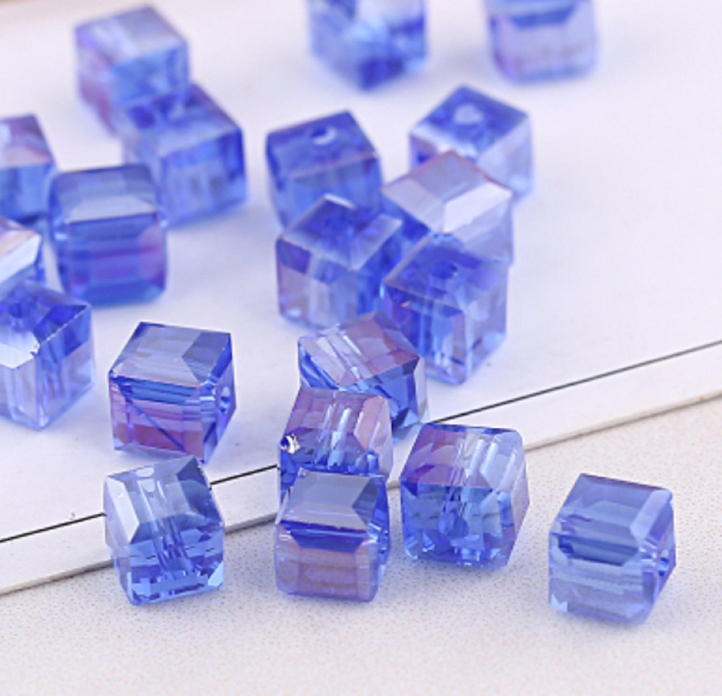 20 pcs / Square Cube Glass Beads   P01