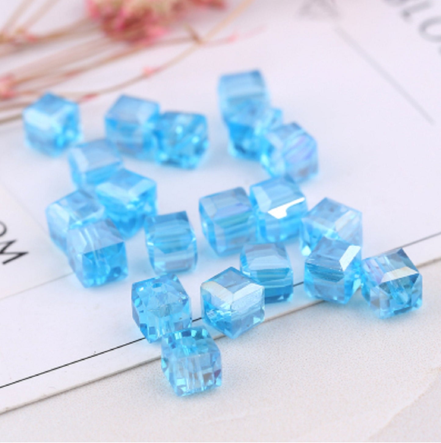 20 pcs / Square Cube Glass Beads   P01