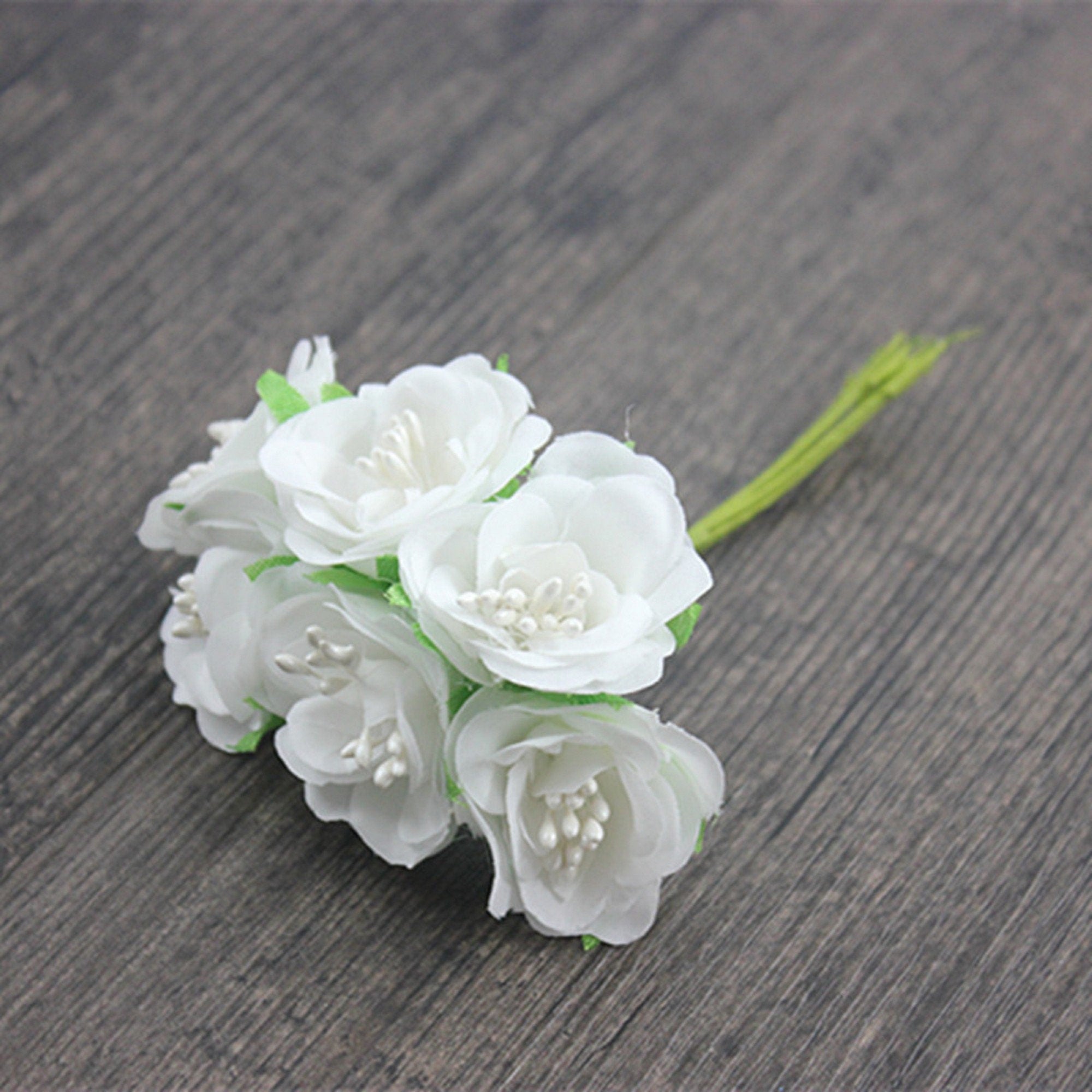 30 Pcs / 3cm / Mini Artificial Flowers   SF004