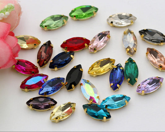 ( S18G)  50 Pcs / 10mm, 15mm / Sew On Gold Base Crystal Horse Eye