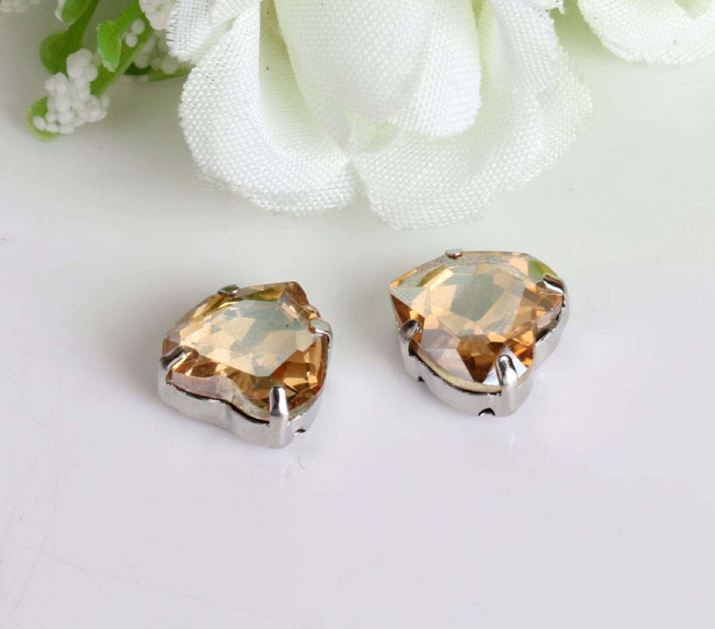 (S16S)  20 Pcs / 10mm / Mix Lot Sew On Rhinestone