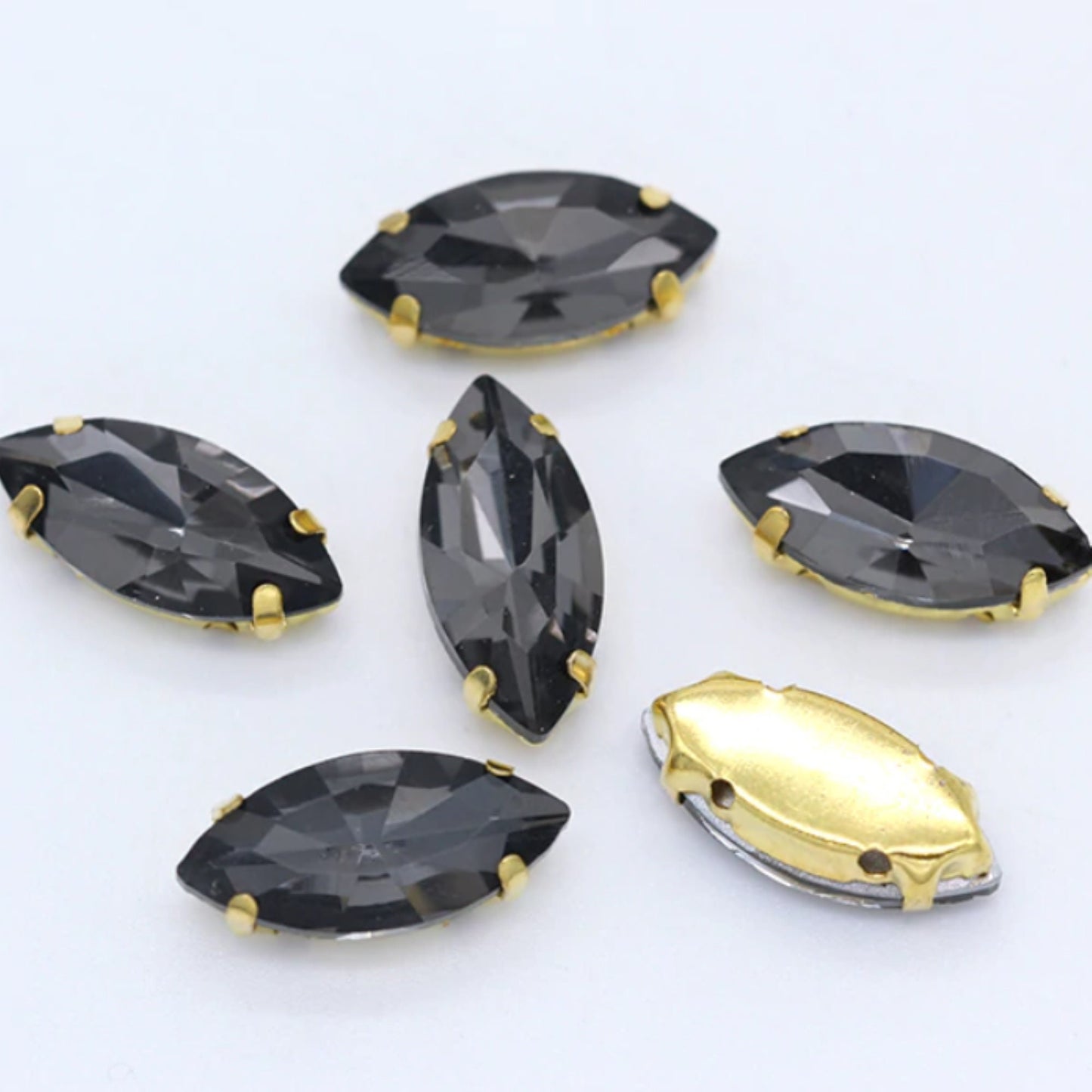 ( S18G)  50 Pcs / 10mm, 15mm / Sew On Gold Base Crystal Horse Eye