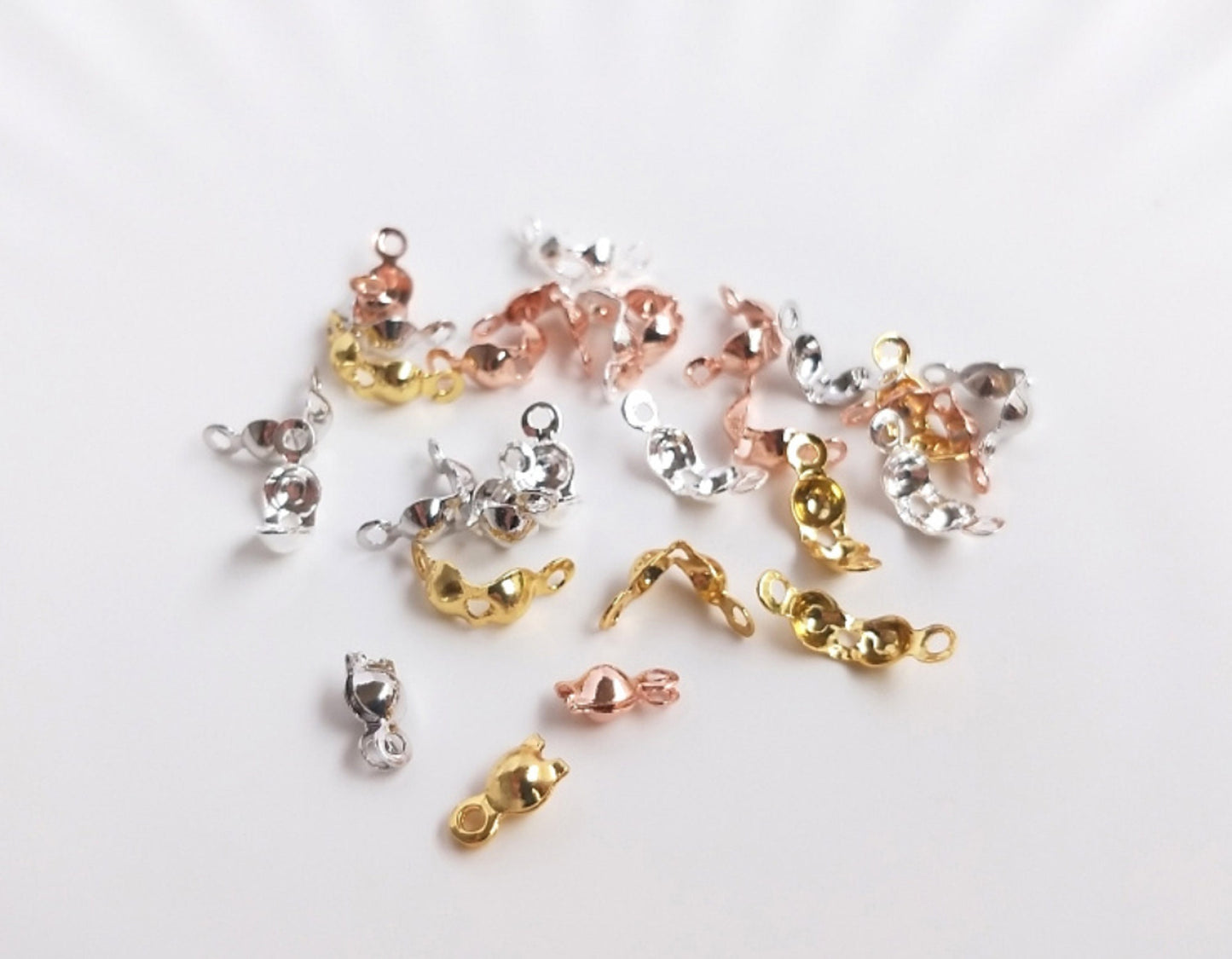 (EK002-5) 20 Pcs / 4mm x 3.5mm / Gold Plated Clamshell Calottes