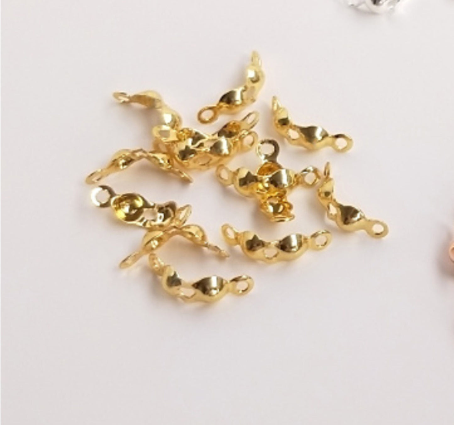 (EK002-5) 20 Pcs / 4mm x 3.5mm / Gold Plated Clamshell Calottes