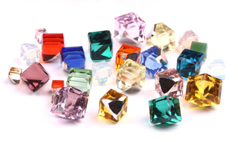 10 pcs / 8mm No Hole Faceted Glass Square Cut Beads