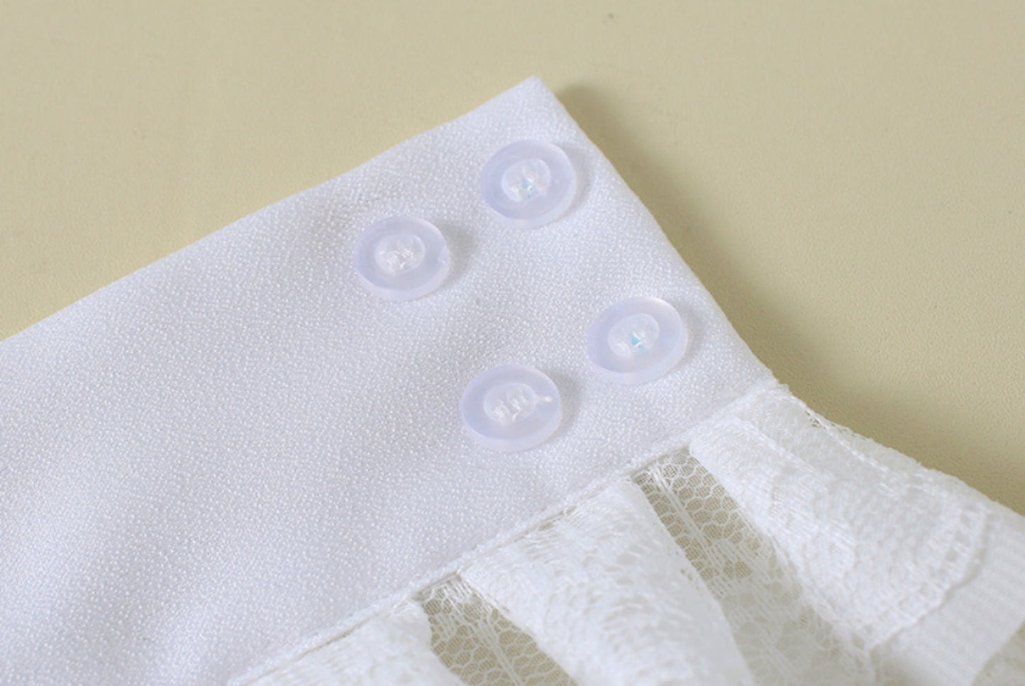 2 pcs / Off White, Black, Fake Sleeve Cuffs, False Wrist Cuffs, Removable Wrist Cuffs  SC09(M)