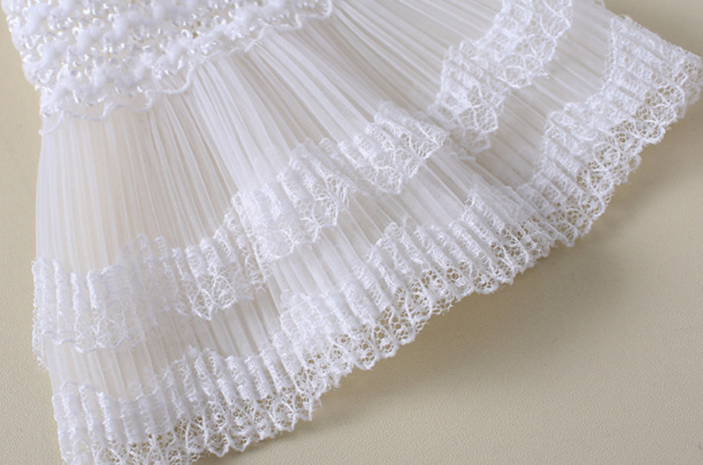 Off White Fake Lace Sleeve Cuffs, Fake Sleeve Cuffs, False Wrist Cuffs, Removable Wrist Cuffs SC003(K)