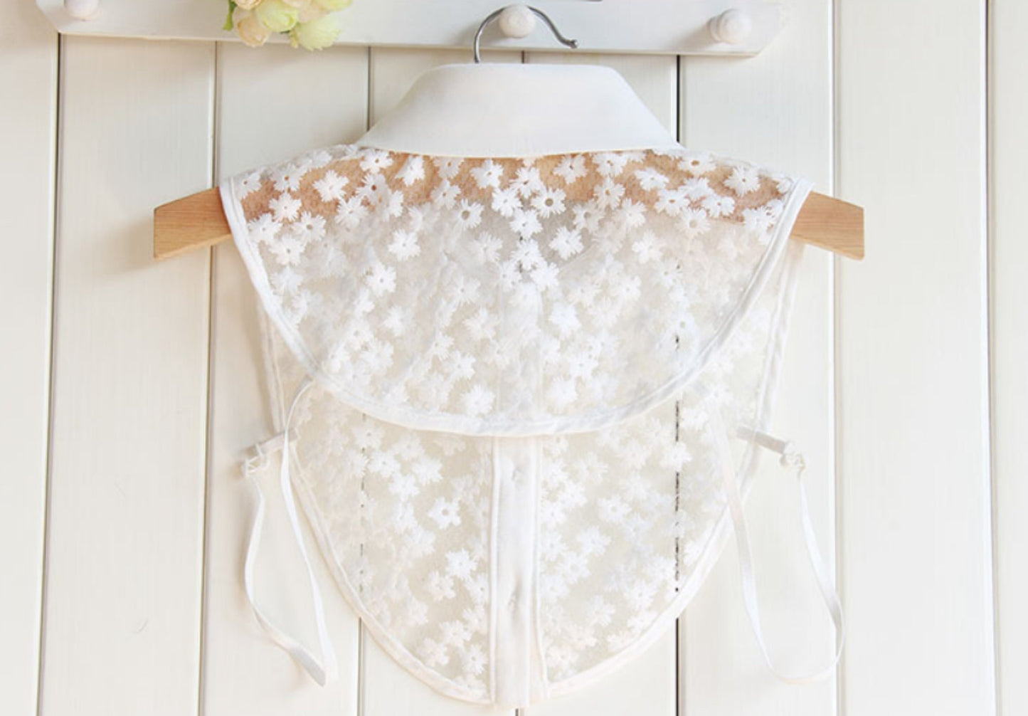 Off White Fake Lace Collar, False Collar, Removable Collar  B86(E)